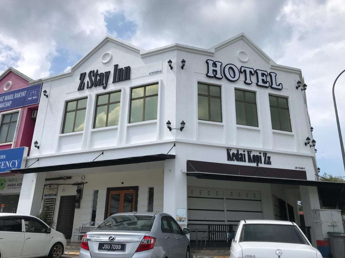 Oyo 90506 Z Stay Inn Hotel Simpang Renggam Экстерьер фото
