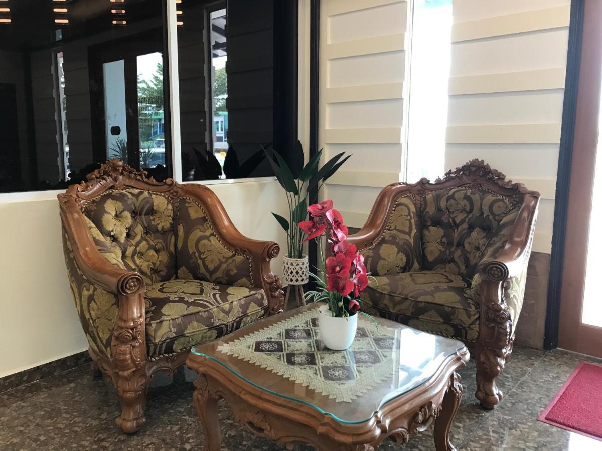 Oyo 90506 Z Stay Inn Hotel Simpang Renggam Экстерьер фото