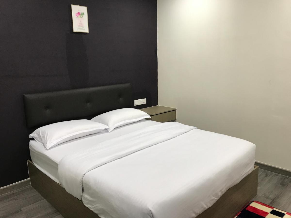 Oyo 90506 Z Stay Inn Hotel Simpang Renggam Экстерьер фото