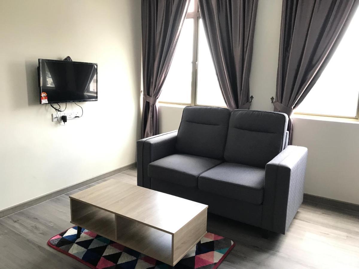 Oyo 90506 Z Stay Inn Hotel Simpang Renggam Экстерьер фото
