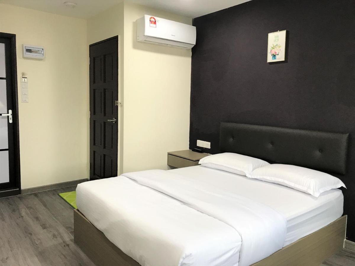 Oyo 90506 Z Stay Inn Hotel Simpang Renggam Экстерьер фото