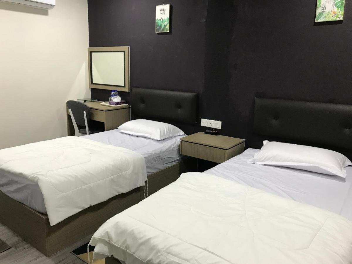 Oyo 90506 Z Stay Inn Hotel Simpang Renggam Экстерьер фото