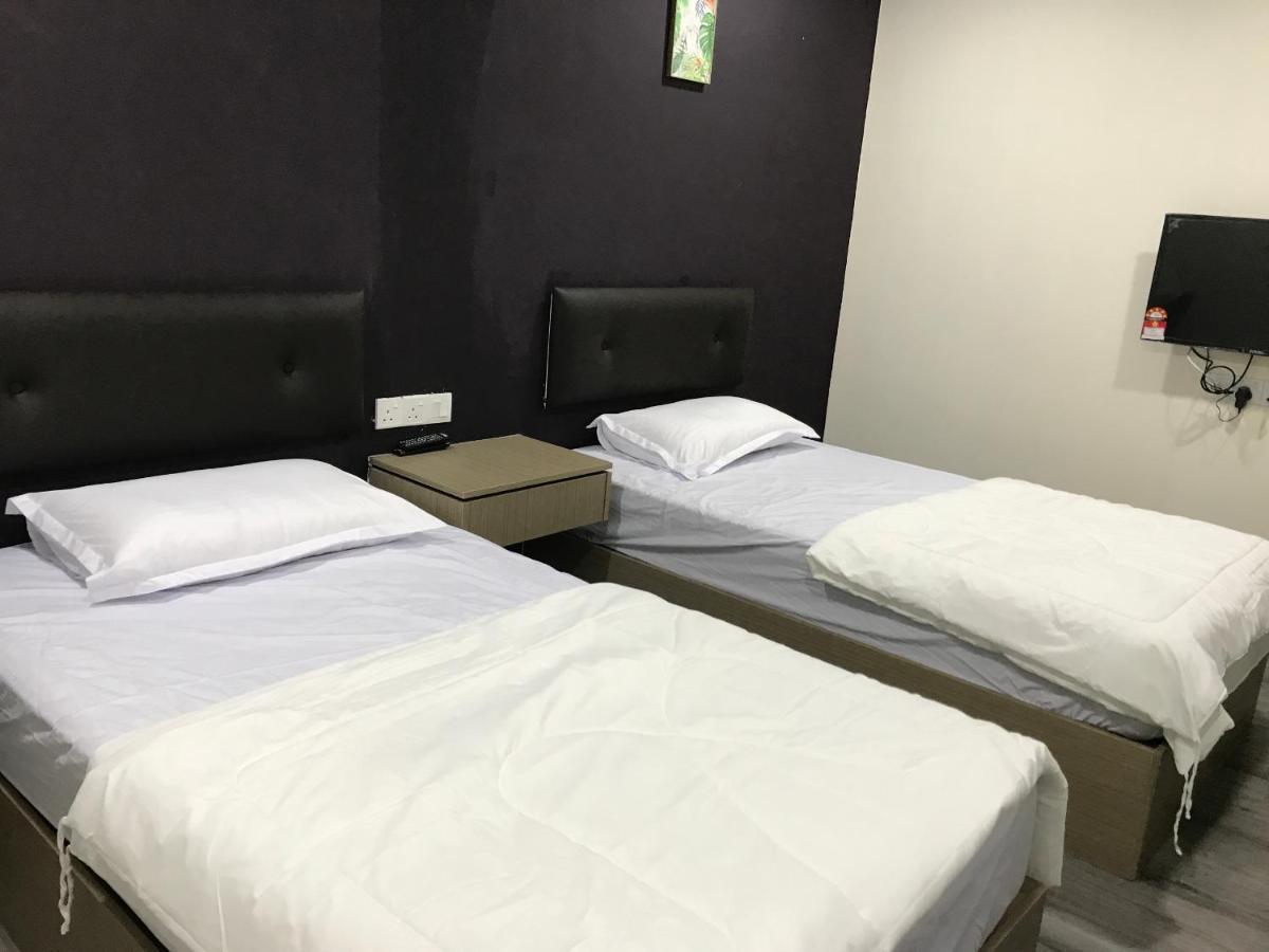 Oyo 90506 Z Stay Inn Hotel Simpang Renggam Экстерьер фото