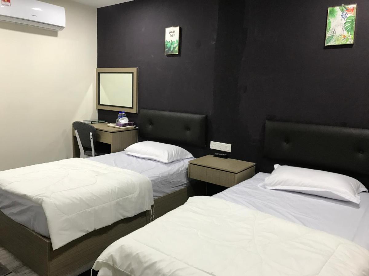 Oyo 90506 Z Stay Inn Hotel Simpang Renggam Экстерьер фото