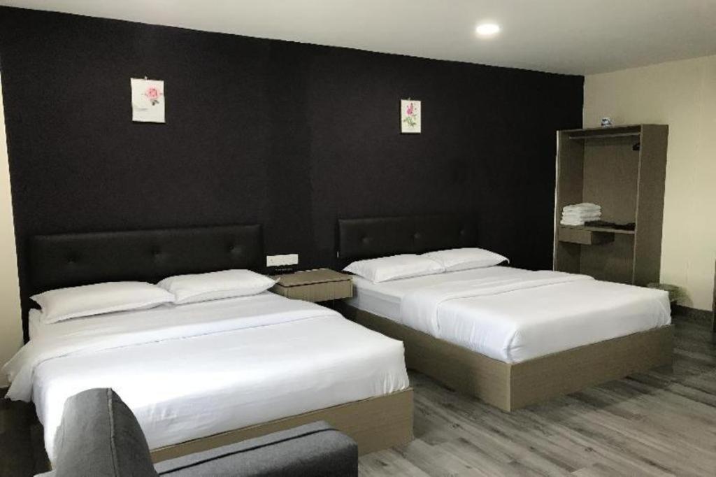 Oyo 90506 Z Stay Inn Hotel Simpang Renggam Экстерьер фото